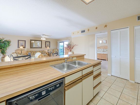 4th image of 201 PACIFICA VISTA Way #201