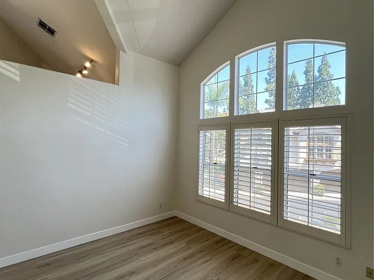 6 Mansera Pl — Photo 9