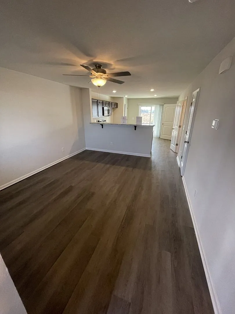 New 3 Bedroom 2.5 Bathroom Home! — Photo 4