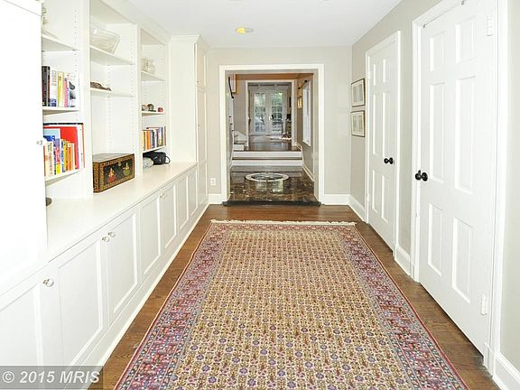 Entry Hall / Foyer