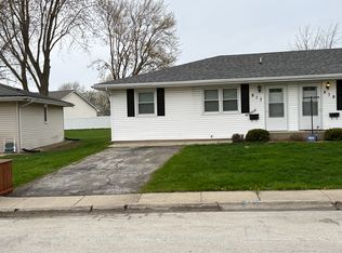 817-819 Edwin Dr #1, Bourbonnais, IL 60914