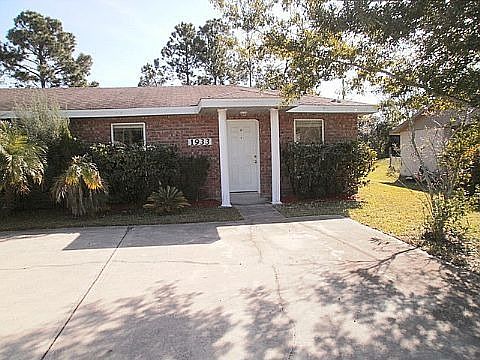 1st image of 1933 Bonneville Dr