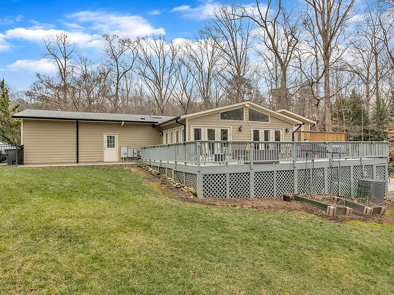 1126 Trailwood Dr — Photo 68