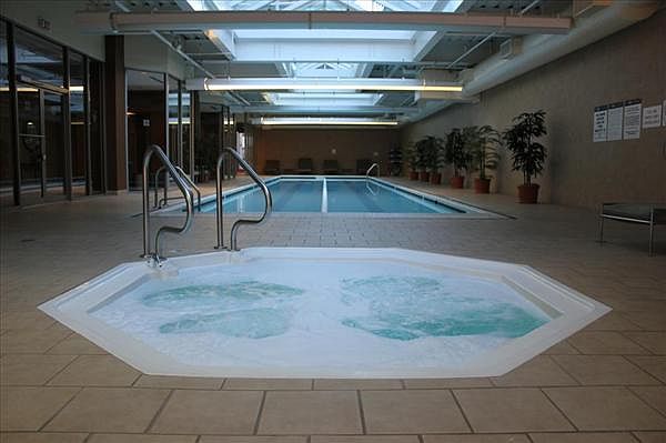1st image of 222 N Columbus Dr #6