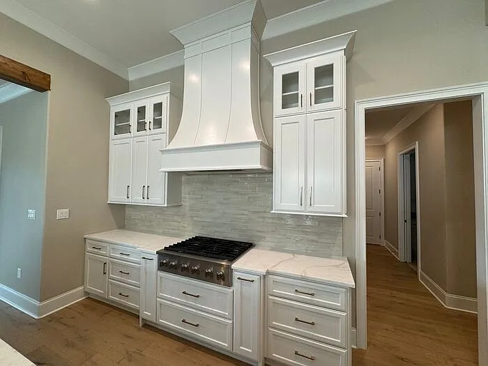 3 bed, 4.0 bath, 3335 sqft, $3,795 — Photo 2
