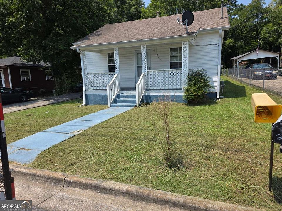 1st image of 212 Nixon Ave SW