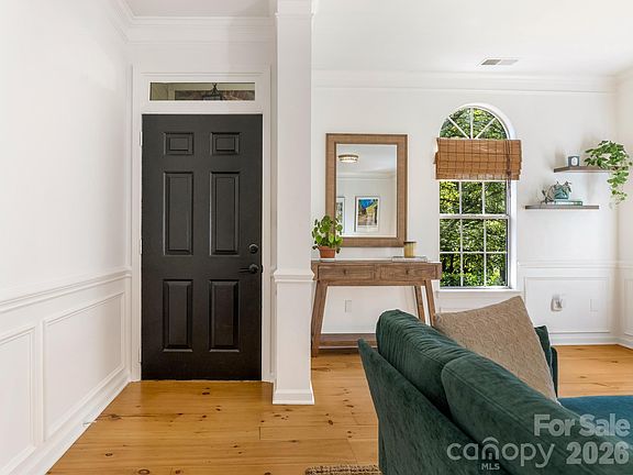 3rd image of 4415 Highcroft Ln