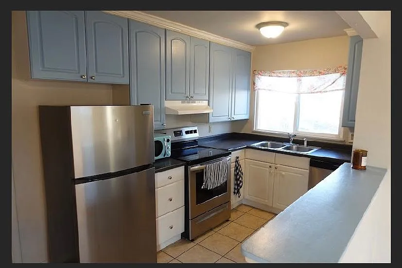 3116 Fairmount Ln — Photo 3