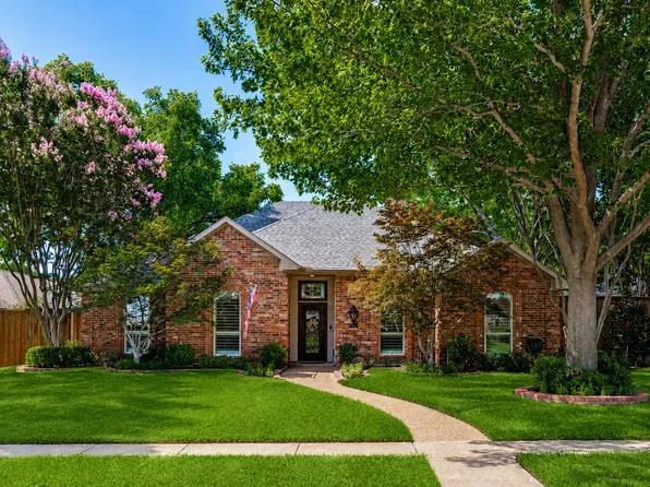 725 Greenway Dr, Coppell, TX 75019