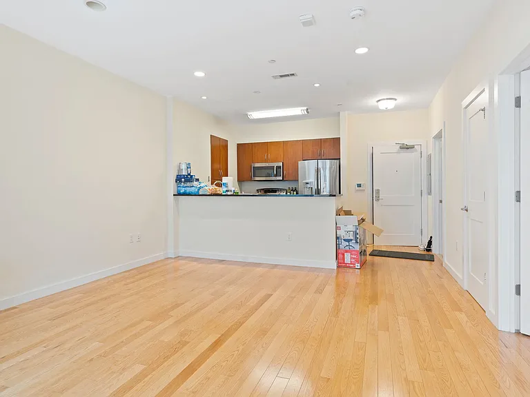 11 Miner St #201 — Photo 9