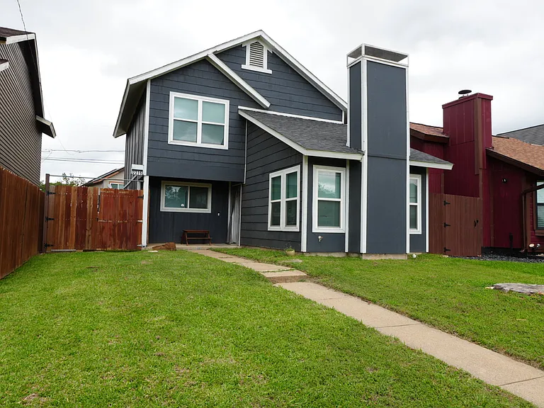 2235 Chatham Square Ct — Photo 1