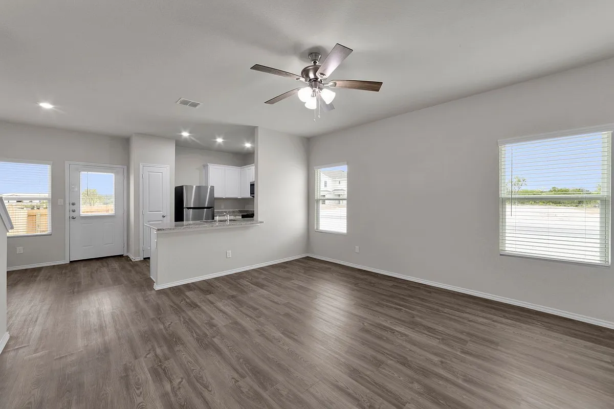 Building Photo - 124 Marigold Pl
