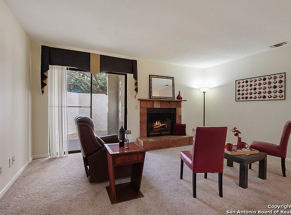 2nd image of 2255 Thousand Oaks Dr APT 201