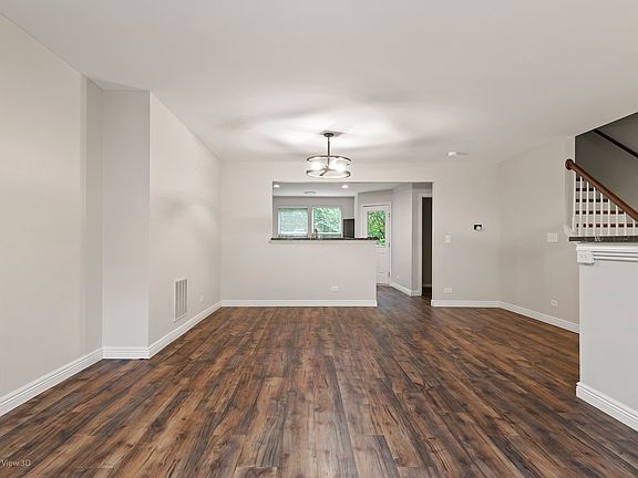 4th image of 464 Valentine Way