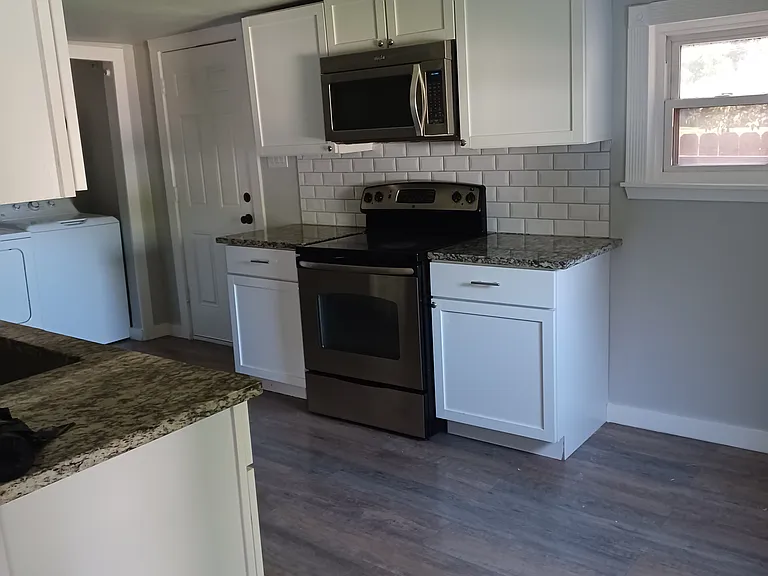207 N Illinois St — Photo 2