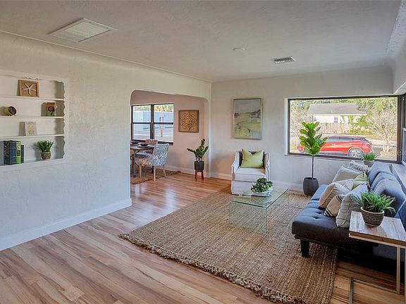 3rd image of 4301 1st Ave S