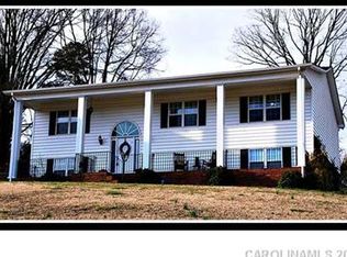 2137 Olde Farm Rd, Hudson, NC 28638
