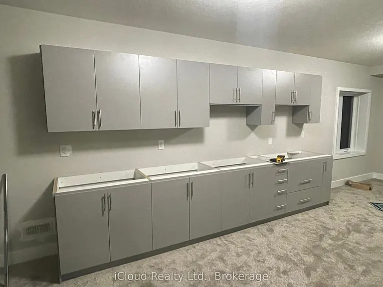 27 Hollybrook Trl #LOWER — Photo 3