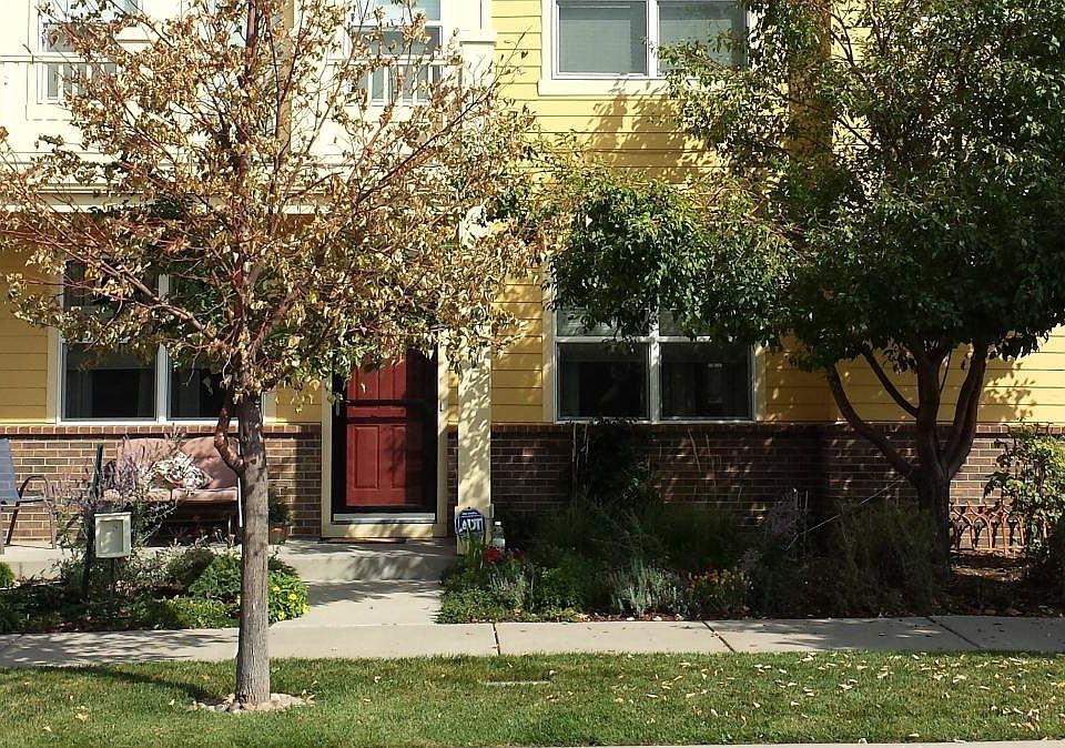 Fabulous sunny front porch