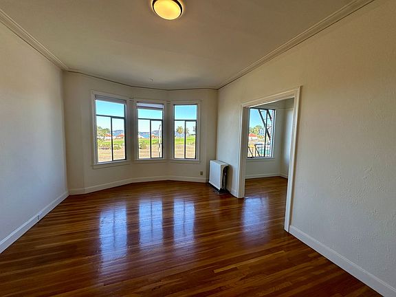 5th image of 3355 Octavia St APT 202