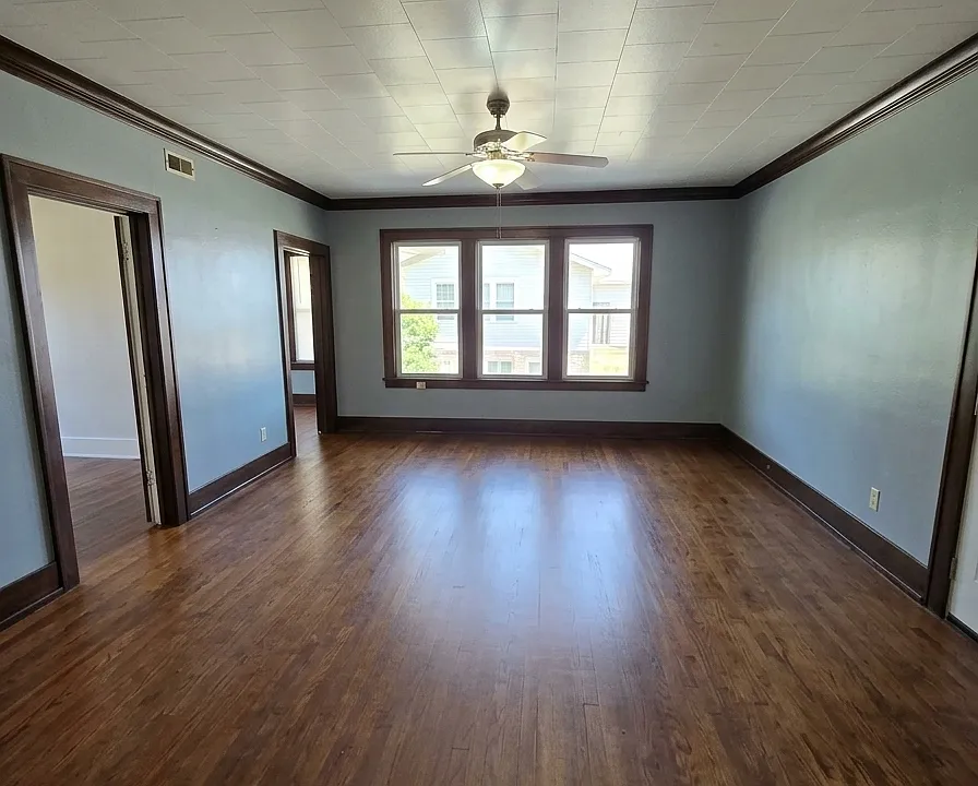 316 N Broad St #4