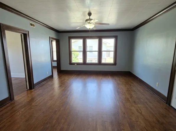 316 N Broad St #4, Galesburg, IL 61401
