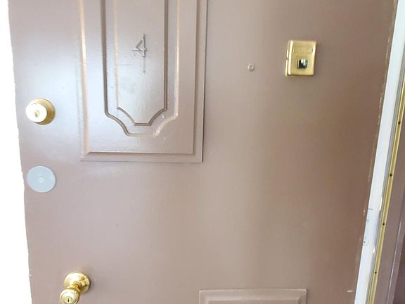 4th image of 3734 Cardiff Ave #204