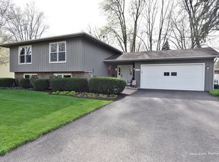 1207 S 10th St, St Charles, IL