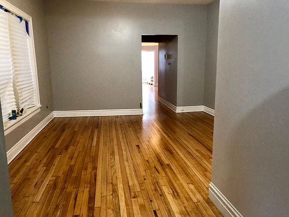 5th image of 4709 N Washtenaw Ave