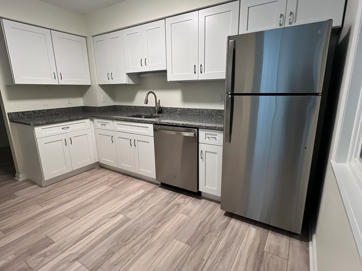 Shaker Heights Apartments — Photo 2