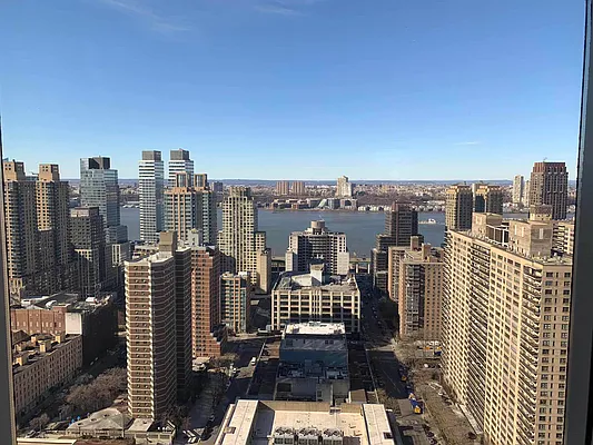 Rented by Corcoran | media 28