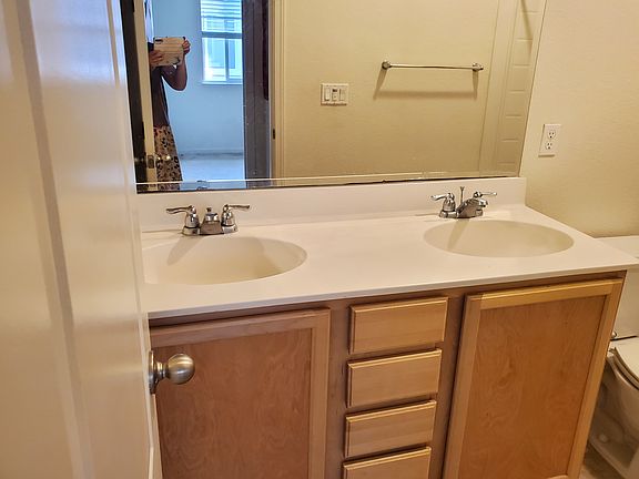 4th image of 1530 Neleigh Pl #4