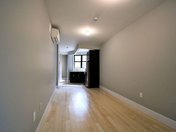 5th image of 982 Findlay Ave #B3