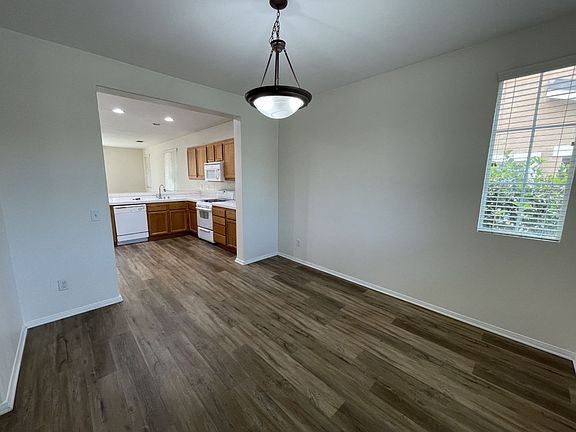 3rd image of 31817 Empresa Cir