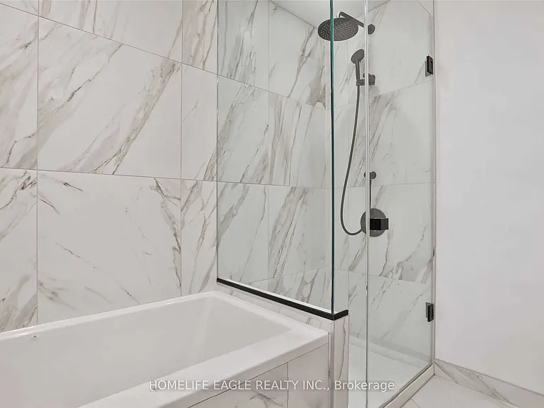 505 Richmond St W #827 — Photo 30