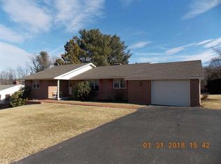 2204 Marshall St, Pulaski, VA 24301