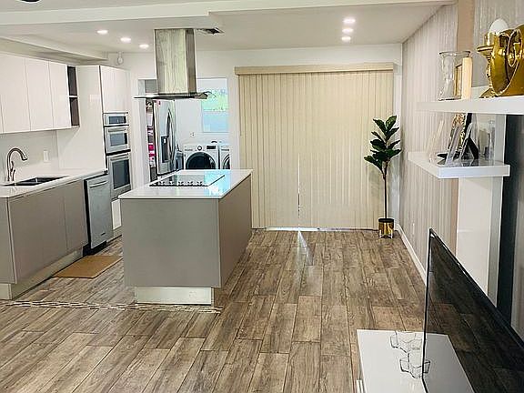 5th image of 9452 SW 52nd St