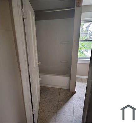 3rd image of 1843 Lexington Ave