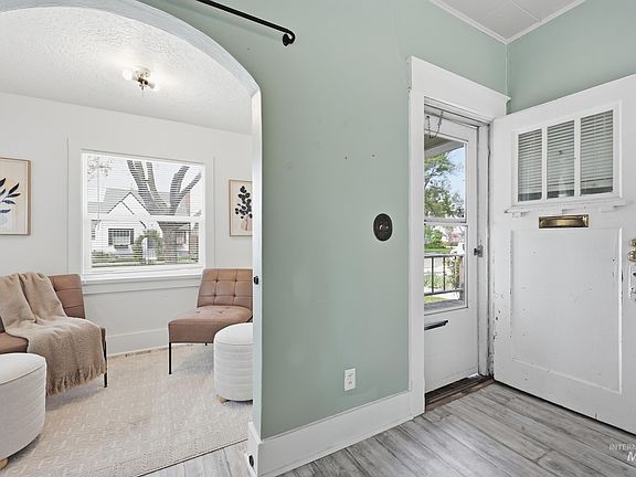 4th image of 1609 Idaho Ave