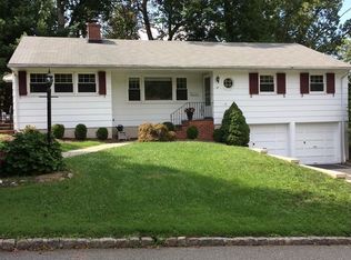 27 Albright Cir, Madison, NJ 07940