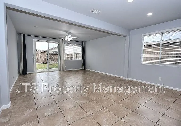 4086 Pinoche Peak Way — Photo 6