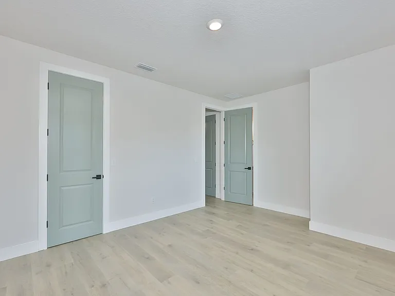4718 W Kensington Ave — Photo 32