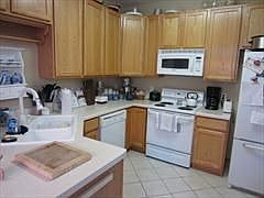 5th image of 1365 White Oak Dr