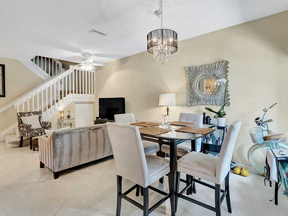 3rd image of 368 Lake Monterey Cir