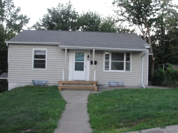 727 Roberts St, Dubuque, IA 52001