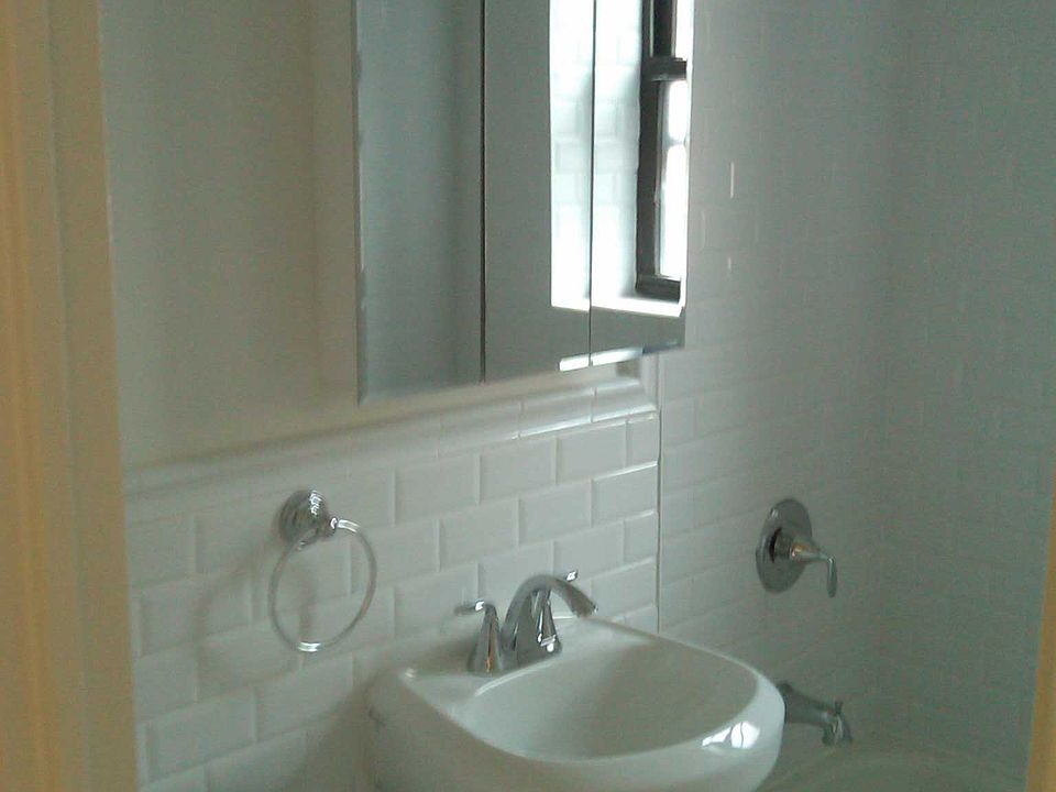 1st image of 50 E 8th St APT 6N