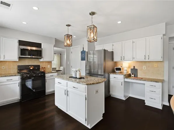 705 Turnbuckle Ct, Chesapeake, VA 23322