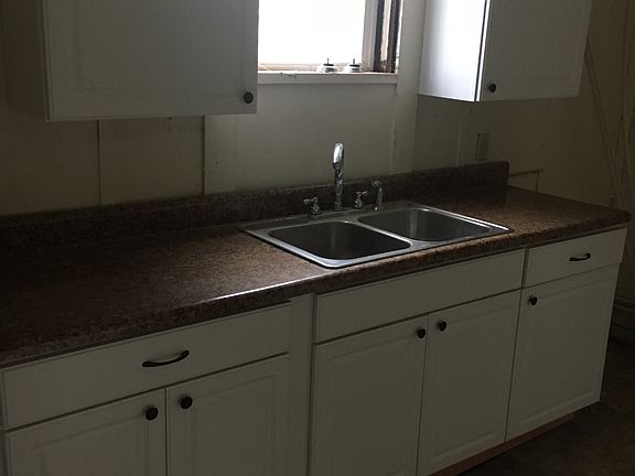 NEW : Cabinets and flooring