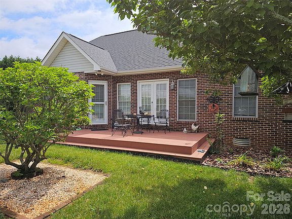 5th image of 4613 19th Street Ct NE