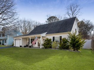 42 Cherry Bend Dr, Howell, NJ 07731